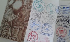 Der internationale Pilgerausweis (Credencial) mit Stempeln aus Spanien
