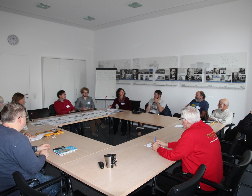 Nachmittags wurde in Kleingruppen diskutiert (Altertumskommission).