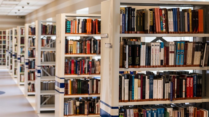 Symbolbild Bibliothek Symbolbild Bibliothek